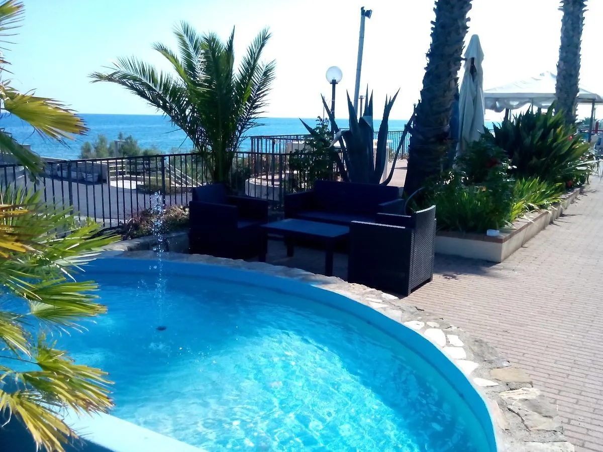 Albergo Ristorante Lucciola Santo Stefano al Mare 2*,  Italy